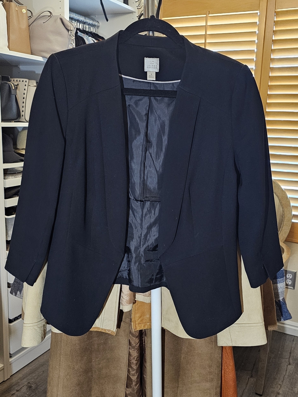 LC Lauren Conrad 1/4 Sleeve Black Blazer. Size 4.